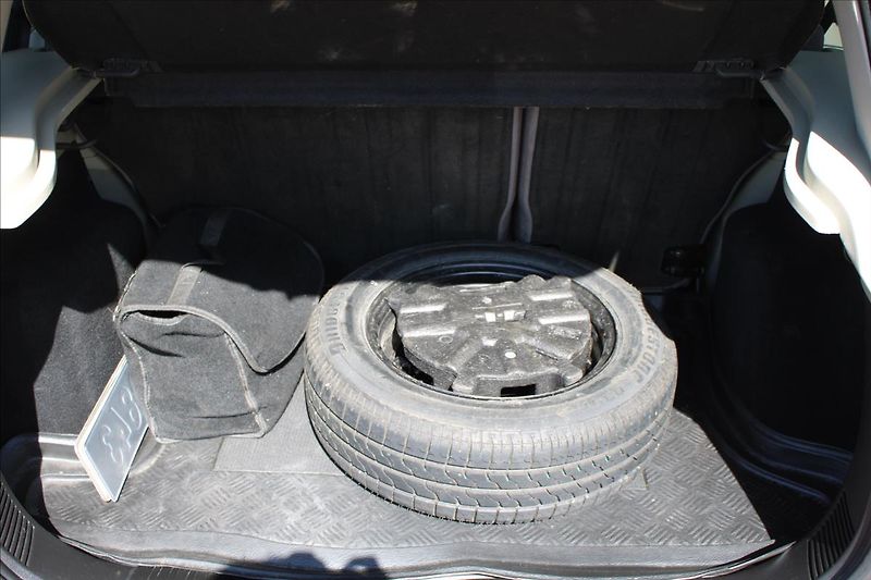 Ford Fusion 1,4 i  ČR,LPG 2032,TAŽNÉ - fotka 22 z 25