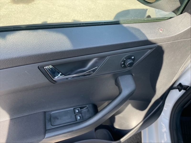 Škoda Fabia 1,0 TSI 70 Ambition - fotka 11 z 11