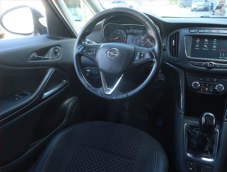 Opel Zafira (2017) 1.4 Turbo, LPG, 7 míst - fotka 7 z 20