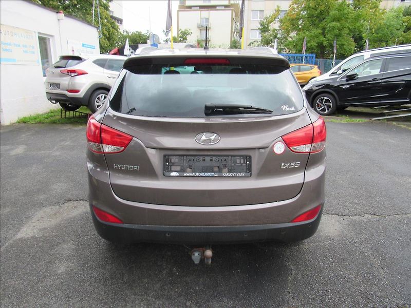 Hyundai ix35 2,0 i 120kW Automat Style - fotka 5 z 30