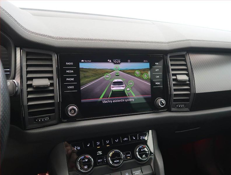 Škoda Kodiaq (2022) Sportline 1.5 TSI, digi klima - fotka 17 z 29