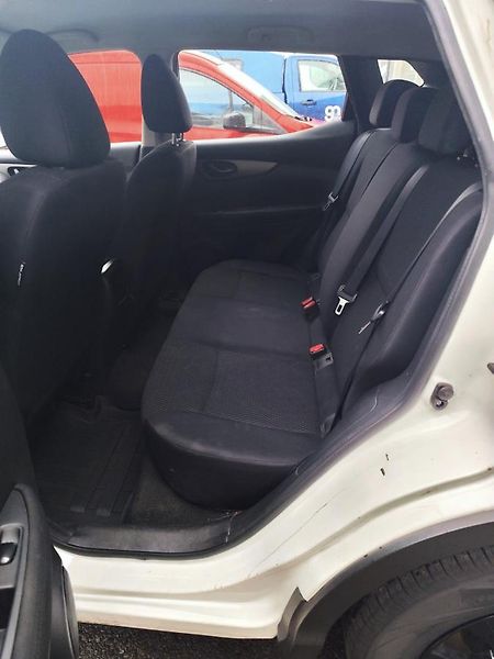 Nissan Qashqai (2017) 1.2 DIG-T, 1.maj,ČR, - fotka 15 z 20
