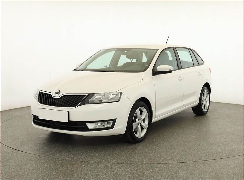 Škoda Rapid (2015) Spaceback 1.2 TSI, Tempomat - fotka 2 z 17