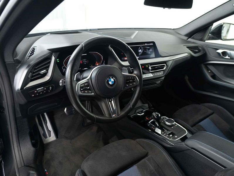 BMW Řada 2 M235i xDrive Gran Coupé - fotka 12 z 22