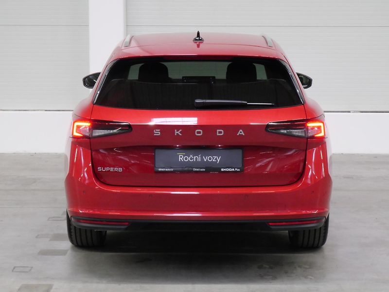 Škoda Superb - fotka 6 z 29