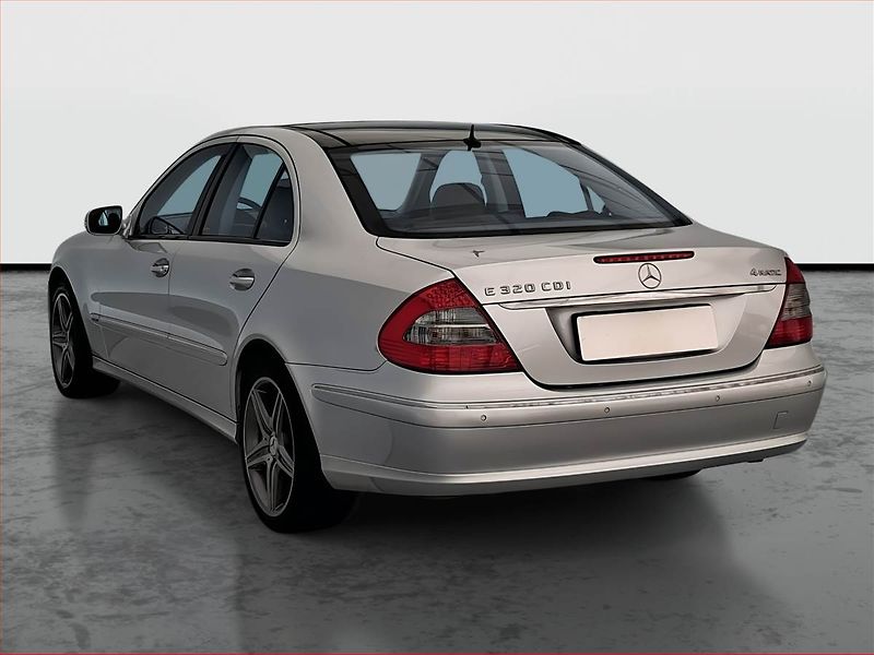 Mercedes-Benz Třídy E (2006) Avantgarde E 320 CDI 4MATIC - fotka 4 z 18