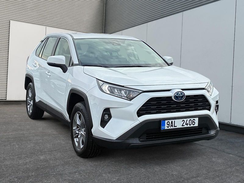 Toyota RAV4 (2022) ACTIVE 2.5HYBRID 131kW 4WD TAŽ - fotka 3 z 11