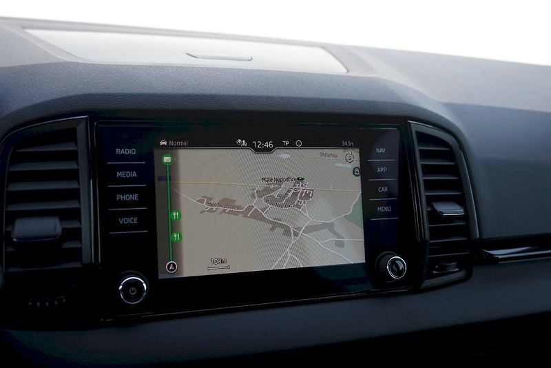 Škoda Karoq (2020) TSI 110 kW DSG Sportline - taž - fotka 15 z 28