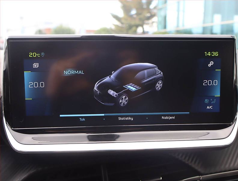 Peugeot 208 (2021) 50 kWh, SoH 91%, Automat - fotka 18 z 27