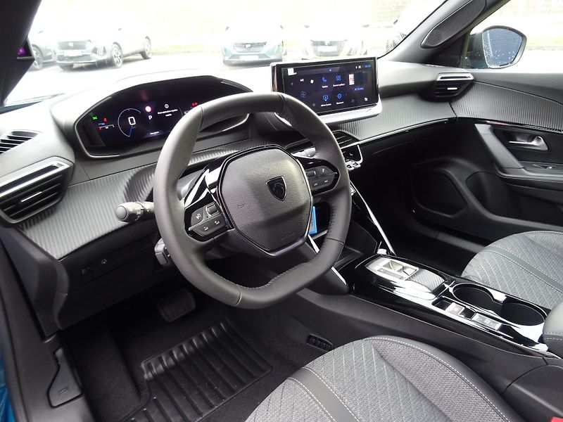 Peugeot 2008 (2026) ALLURE Hybrid 145k e-DCS6 - fotka 19 z 45