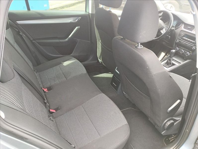 Škoda Octavia 1,2 TSi 77KW - fotka 9 z 17