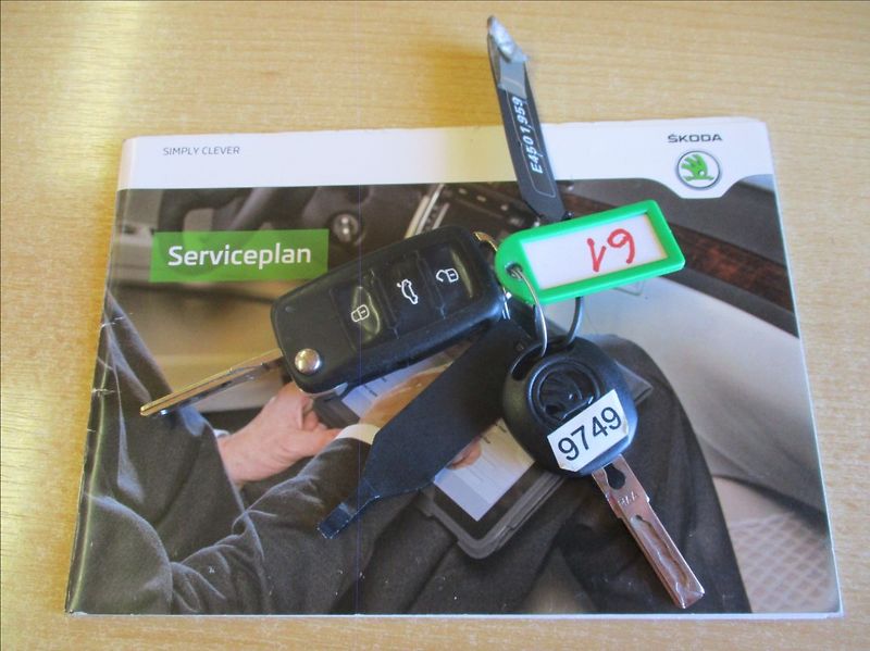 Škoda Rapid 1,4 TSI, DSG,NAVI,Spaceback, - fotka 29 z 43