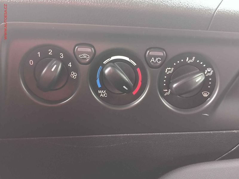 Ford Transit Custom (2017) 2.0TDCi 8míst, TREND, AC - fotka 14 z 20