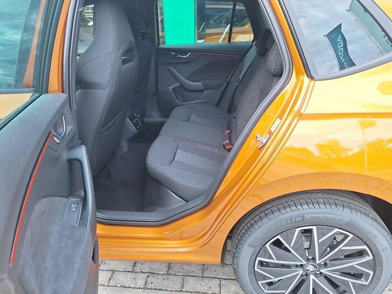 Škoda Kamiq Dynamic 1,5TSI 110kW - fotka 7 z 11