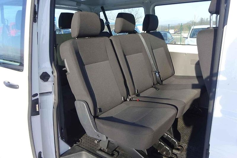Volkswagen Transporter T6 2.0 TDI.