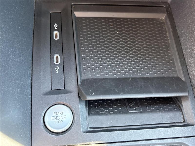 Volkswagen Caddy 2,0 TDi90kW LED,ACC,Kamera,Nav - fotka 13 z 44