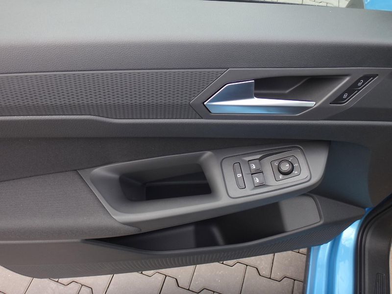 Ford Tourneo Connect (2026) Active 2.0EcoBlue 90kW/122k_AW - fotka 12 z 23