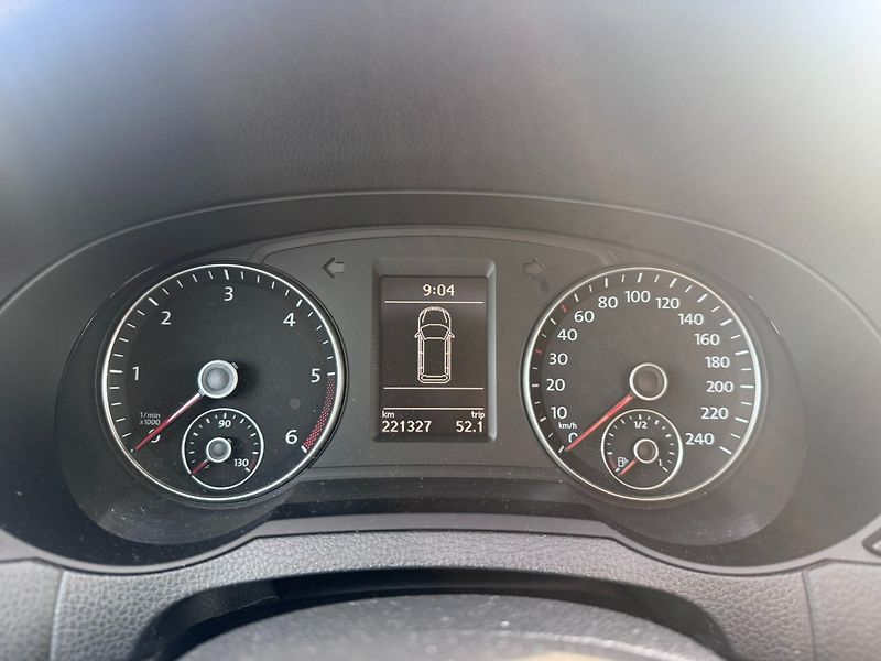 Volkswagen Sharan (2014) 2,0 TDI 130 KW ROZVODY 2. MAJ - fotka 19 z 45