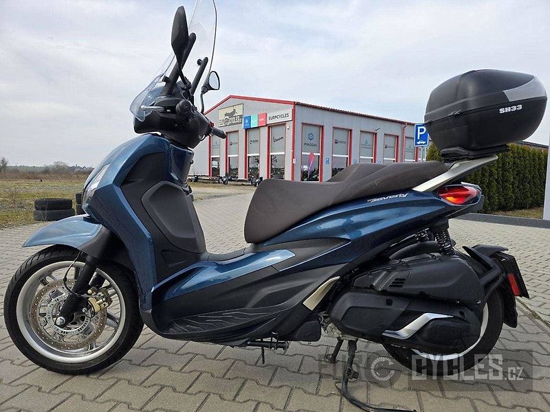 Piaggio Beverly 400 (2022) - fotka 6 z 17