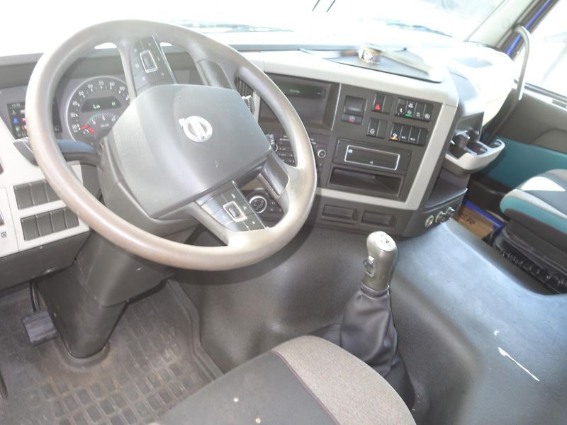Volvo FM (2015) 500 6x4, 3-stranná sklápěčka - fotka 10 z 31