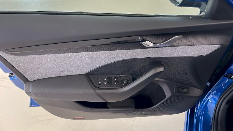 Škoda Octavia (2025) Top Selection  2.0TDI 110kw DS - fotka 15 z 33