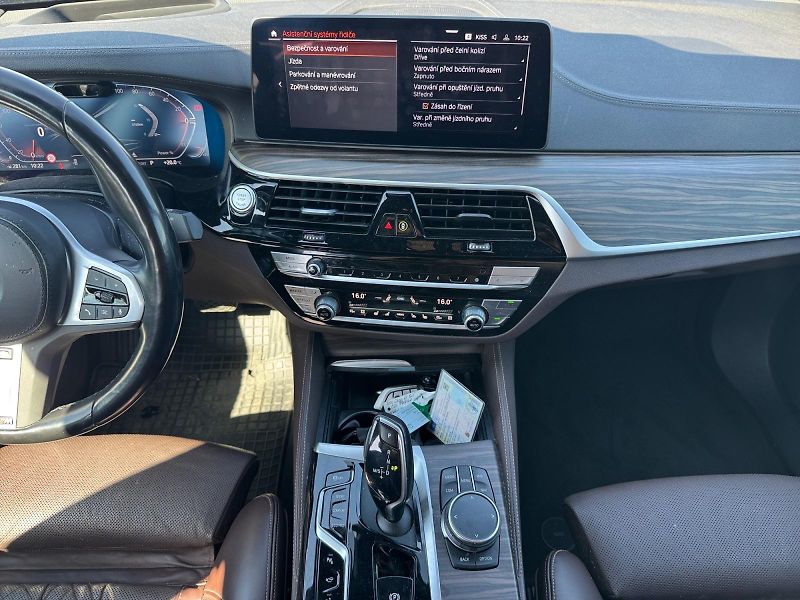 BMW Řada 6 (2023) xDRIVE GRAN TURISMO 640i 245kW - fotka 10 z 11