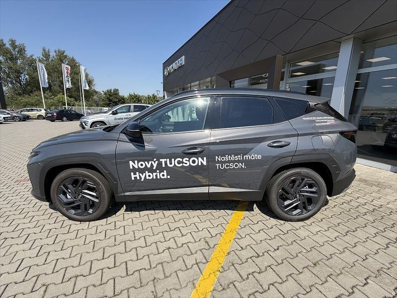 Hyundai Tucson (2026) 1,6 T-GDI HEV 4×4 AT 176 kW  G - fotka 2 z 12