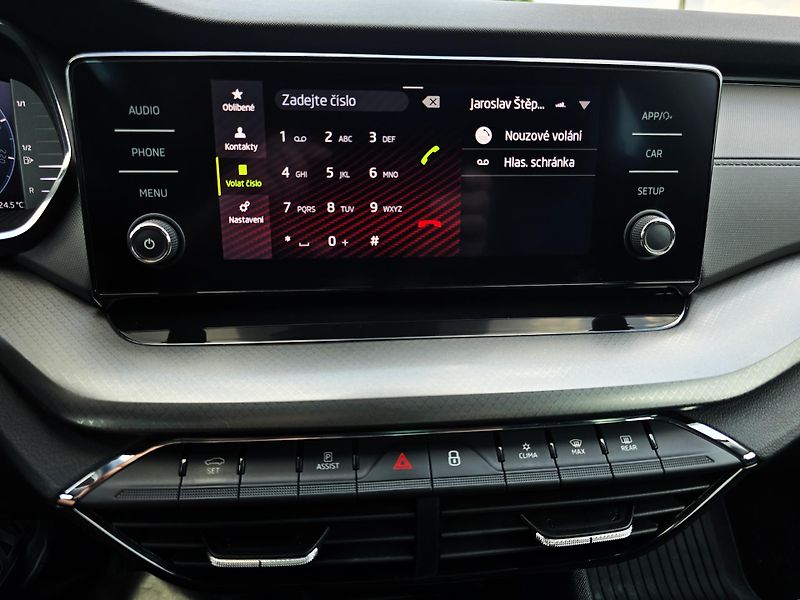 Škoda Octavia 2.0 TDI AMBITION PLUS 1.MAJ ČR - fotka 28 z 37