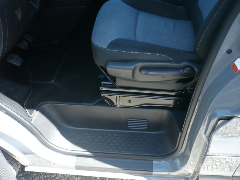 Opel Vivaro 1.6DCI 92Kw 9Míst Long - fotka 14 z 31