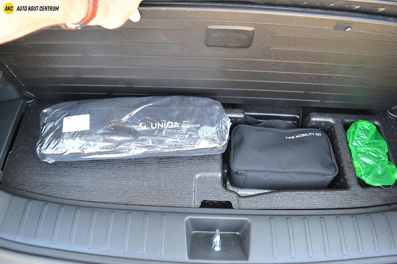 Hyundai Tucson 1,6 T-GDI PHEV 4WD AT 20 YEARS - fotka 31 z 75