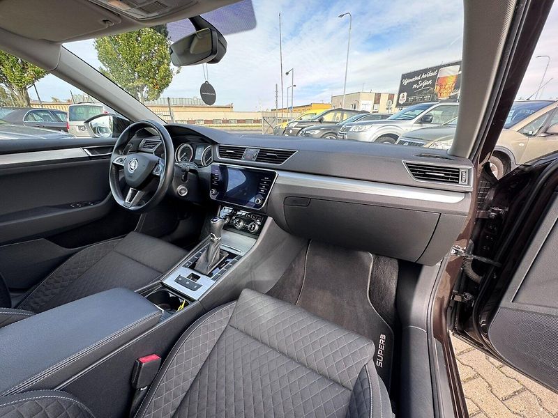 Škoda Superb (2019) 1,5 TSI 110 KW 2. MAJ KM - fotka 40 z 44
