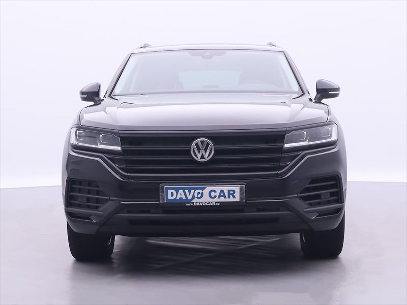 Volkswagen Touareg 3,0 TDI 170kW DSG 4M LED CZ - fotka 2 z 31