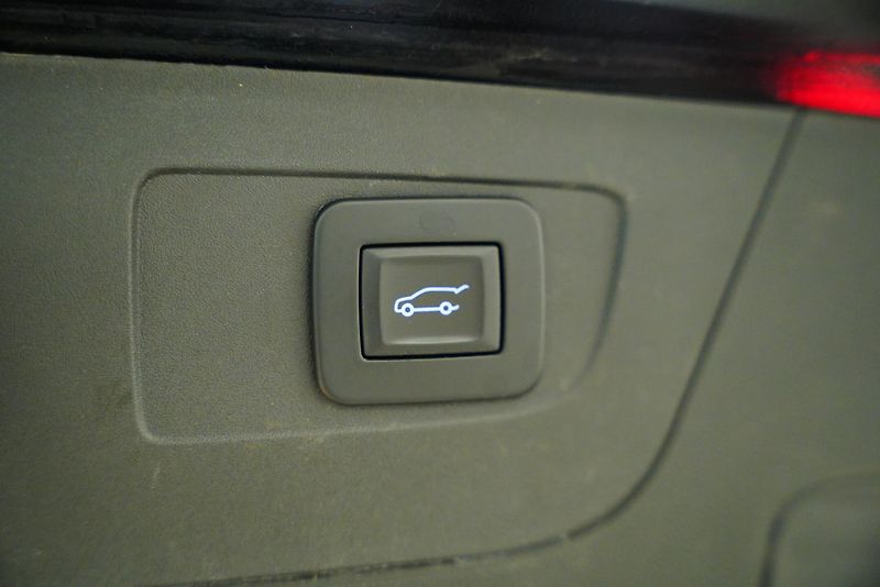 Opel Insignia - fotka 30 z 30