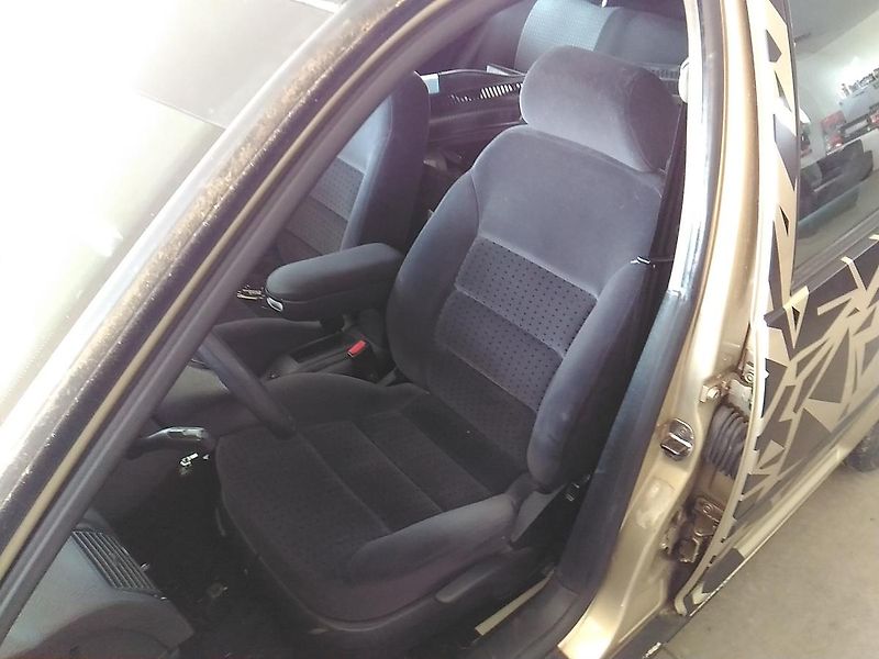 Volkswagen Golf (2003) IV,1,4I,55KW,BASTLER,DODĚLÁVKA - fotka 16 z 16