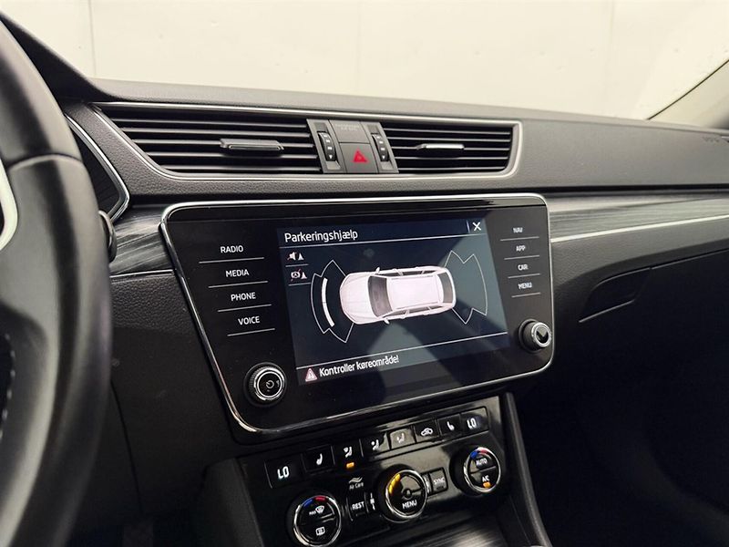 Škoda Superb 1.5TSI DSG Style ACC Carplay - fotka 20 z 21