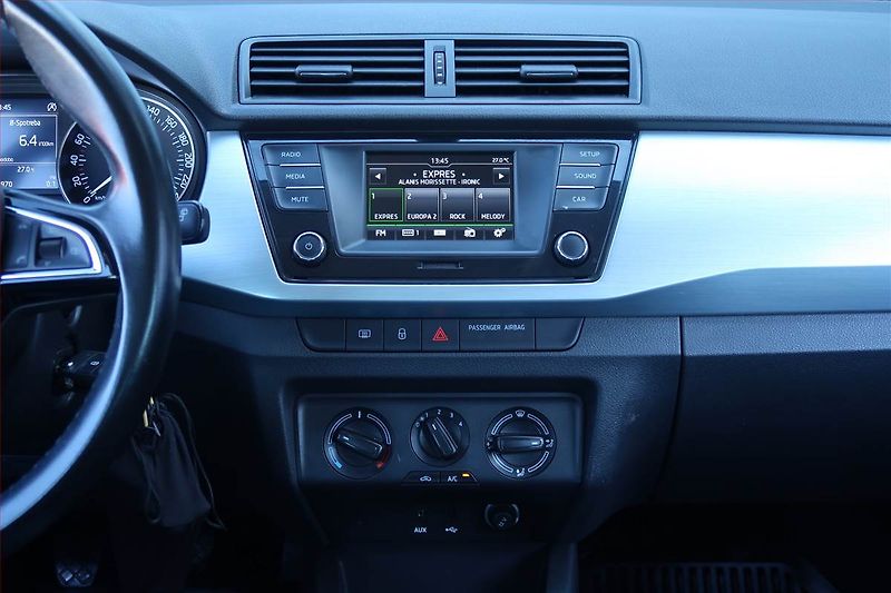 Škoda Fabia (2015) 1.2 TSI - fotka 12 z 18