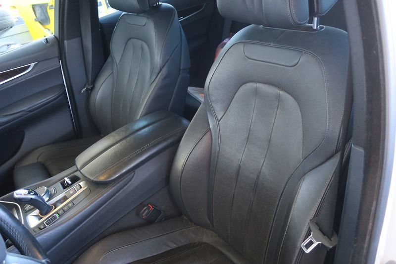 BMW X6 (2017) 3.0 xDrive30d M-Paket - fotka 13 z 42