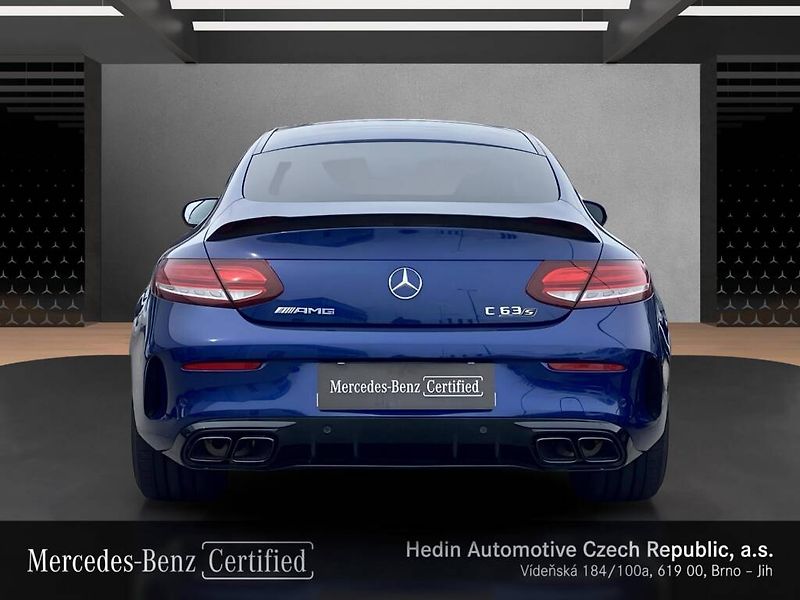 Mercedes-Benz Třídy C (2021) 63s AMG kupé - fotka 4 z 27