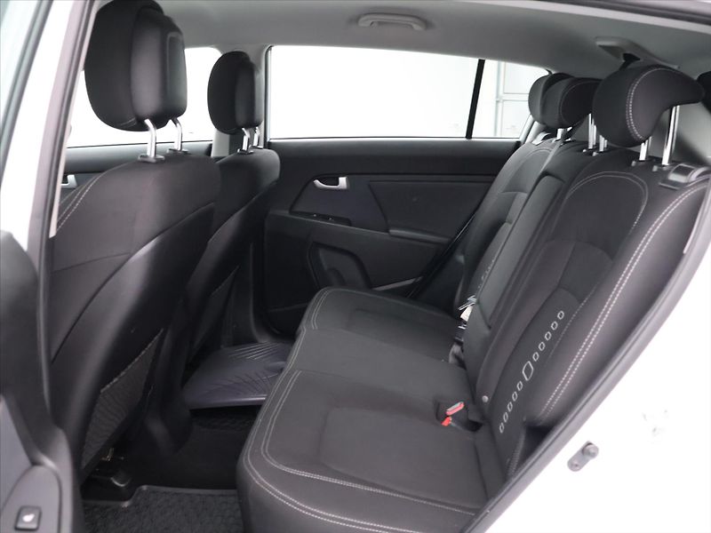 Kia Sportage 1,7 CRDi 85kW Fifa WorldCup CZ - fotka 14 z 30