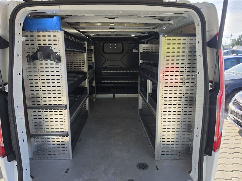 Ford Transit Custom 2,0 TDCi 96KW L2H1 - fotka 20 z 38