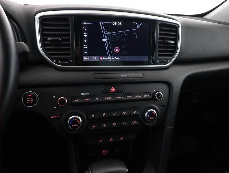 Kia Sportage (2021) 1.6 CRDi, Automat, Serv.kniha - fotka 10 z 18
