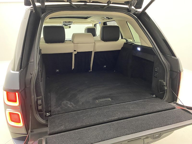 Land Rover Range Rover 4.4 SDV8 VOGUE AWD REZERVACE - fotka 6 z 57