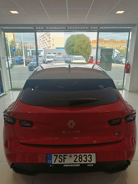 Renault Clio (2026) E-tech full hybrid 160 - fotka 6 z 13