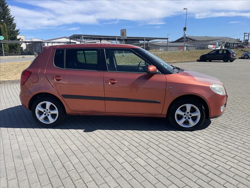 Škoda Fabia 1,4 i 16V Klima Elegance Klima - fotka 5 z 41