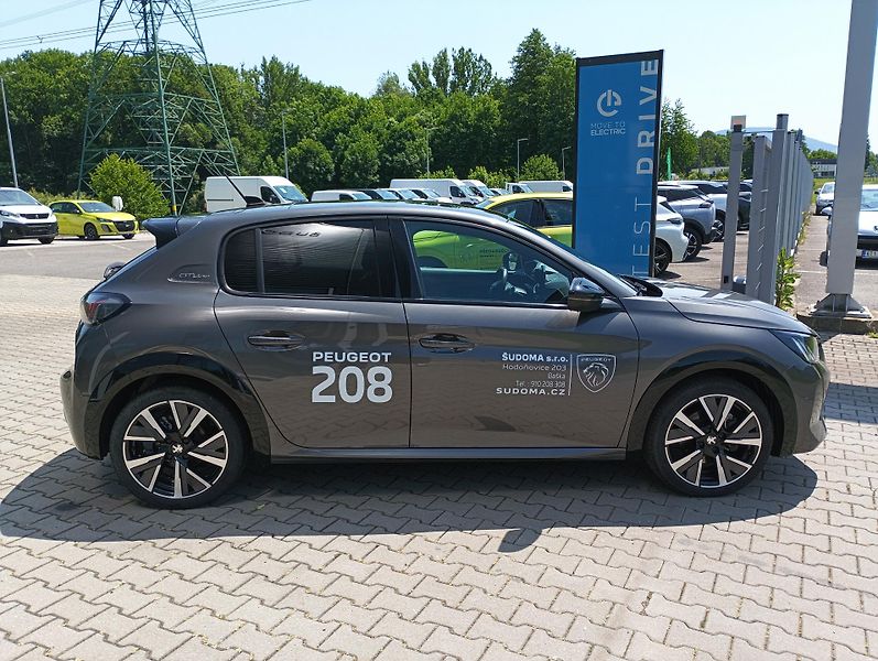 Peugeot 208 (2020) 1.2 PureTech GT line 100k EAT8 - fotka 9 z 23