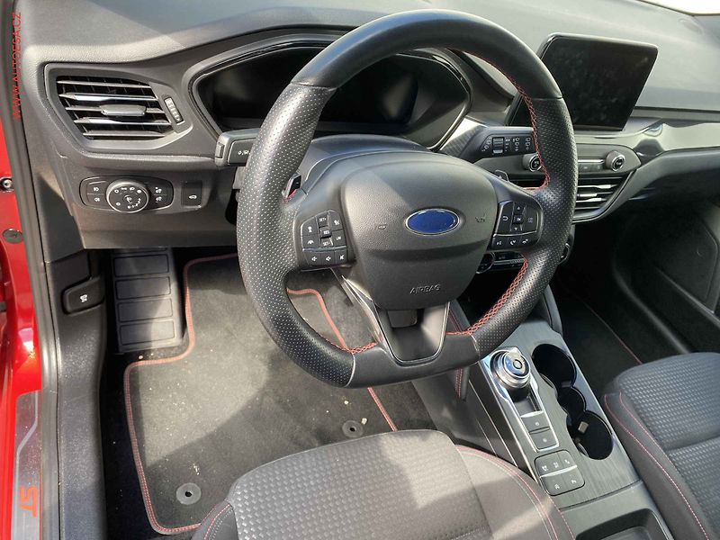 Ford Focus (2020) 1.5 TDCi, ST-Line, AT, TZ - fotka 19 z 22
