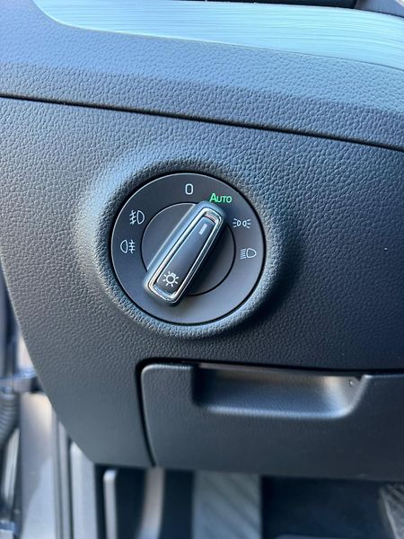 Škoda Superb 2.0TDI DSG 110kW 1.Maj DPH TZ - fotka 17 z 20