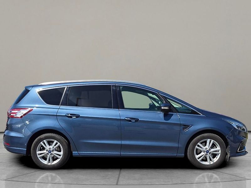 Ford S-MAX 2.0 EcoBlue 110kw Titanium - fotka 3 z 21