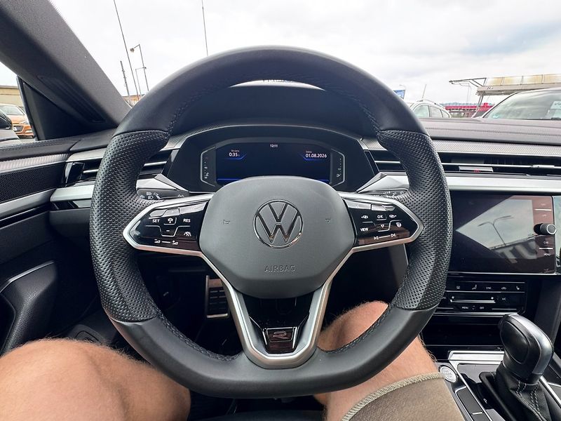 Volkswagen Arteon (2021) R LINE 2,0 TDI 147 KW DSG 4X4 - fotka 24 z 47