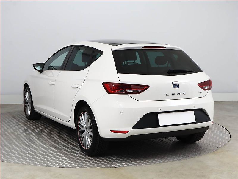 Seat Leon (2016) Style 1.2 TSI, ČR,1.maj - fotka 4 z 16